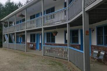 汽车旅馆 Four Seasons Motor Inn