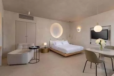 Lilium Hotel Santorini