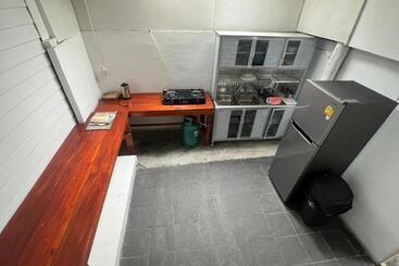 Haad Chao Phao Resort