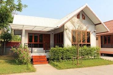 Hotel Baan Suan Siriwat