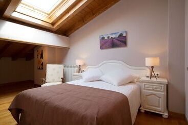 Сельский отель Casas Rurales Espargoiti I Y Ii