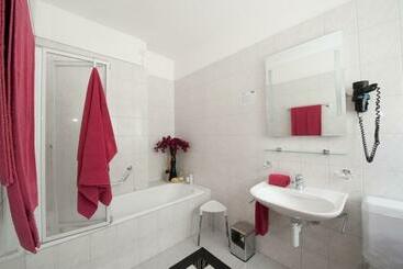 בית מלון כפרי Morobbia