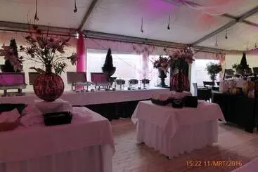 Hotelli Restaurant Cafe Houben