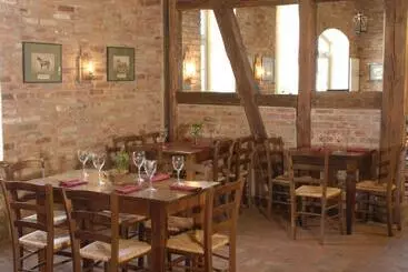 Hotelli Schloss & Gut Ulrichshusen