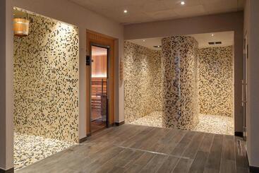 ホテル Castelfalfi