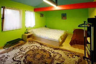 Pension Chuchi Guest House 1
