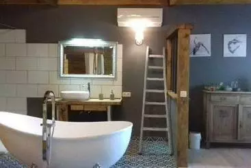 ベッドアンドブレックファースト Les Chambres De La Cour