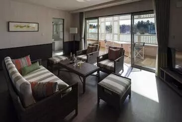 Resort Koyarunosato Doggys Island