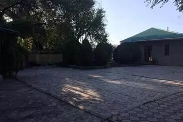 Hotel Khosrov