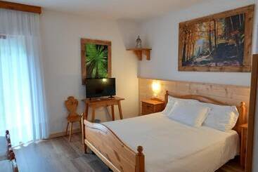 ホテル Scoiattolo