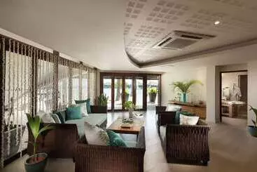 هتل Hilton Moorea Lagoon Resort And Spa