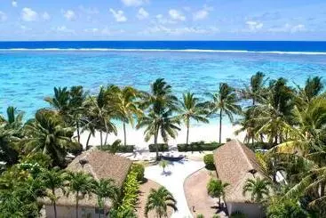 Motu Beachfront Art Villas