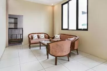 ホテル Reddoorz Near Wisma Cahaya Abadi Sepinggan Airport Balikpapan