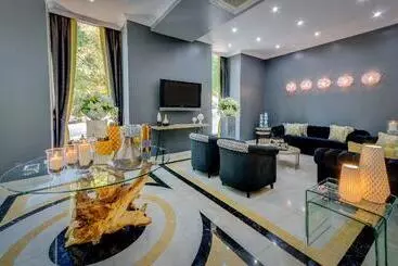 Отель Avenida Park