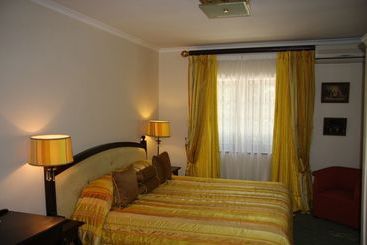 Отель Greenways Manor Guesthouse