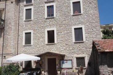 Pension Affittacamere Casa Di Elide