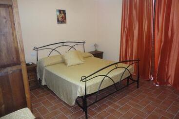 پانسیون Affittacamere Casa Di Elide