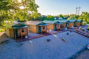 Mökkimajoitus South Platte Cabins & Kennels
