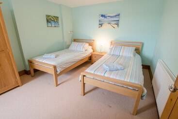 Casa Rural Beach Breeze Croyde 2 Bed, Sleeps 4 5, Sea Beach Views