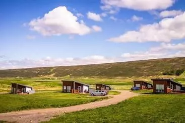 Einishus Cottages