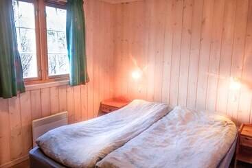 קוטג'' Geilolia Hyttetun