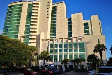 هتل Sandy Beach Resort