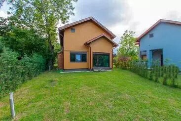 Huoneistohotelli Villa Kirkpinar Sapanca