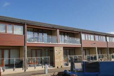 Hotel Tewitfield Marina