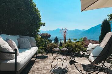 Bed and Breakfast Case Di Sotto, House & Breakfast