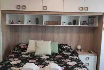 Aamiaismajoitus (B&B) Villa Ada