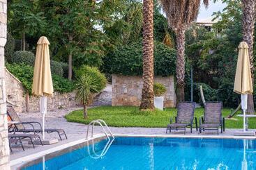 モーテル Mövenpick Resort Agios Nikolaos Sivota