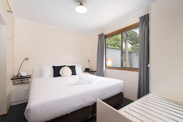Hotel Adelaide Caravan Park Aspen Holiday Parks