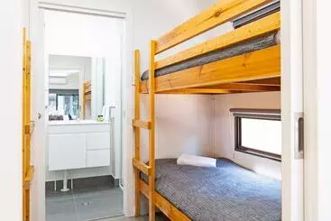Hotel Adelaide Caravan Park   Aspen Holiday Parks