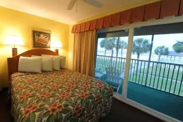هتل Destin Holiday Beach Resort