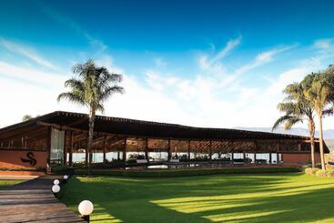 בית מלון כפרי El Santuario Resort & Spa