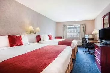 Hotel Ramada Limited 100 Mile House