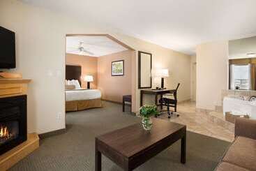 בית מלון כפרי Ramada Golden