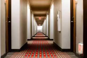 Отель Ten Pin Inn & Suites