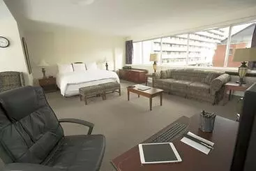 Отель The Business Inn