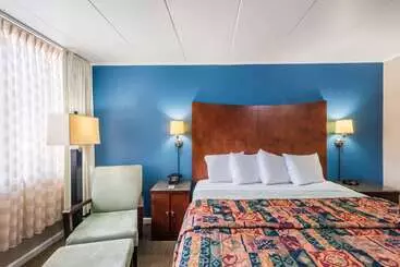 فندق Travelodge By Wyndham Aberdeen