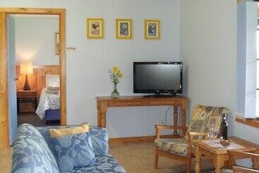 茅舍 Woody Grange Chalets