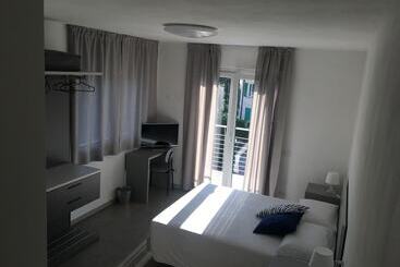 住宿加早餐 Tramonti E Lago