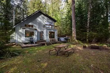 Mökkimajoitus 19mbr   Hot Tub   Sauna   Bbq   Pets Ok   Wifi   Sleeps 10