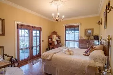 Bed & Breakfast Inspiring Views Artisan Homestead