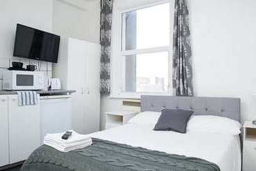 بنسيون Peckham Queens Road