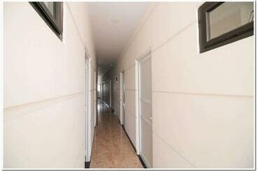 酒店 Reddoorz Syariah @ Jatinegara