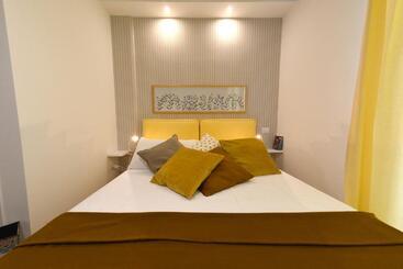 تختخواب و صبحانه Al Settimo Piano