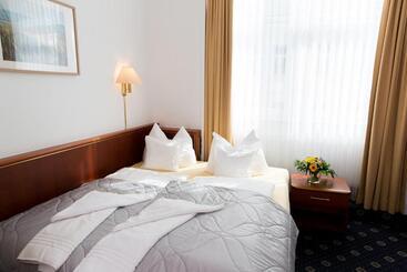 تختخواب و صبحانه Inselhotel Cornelius