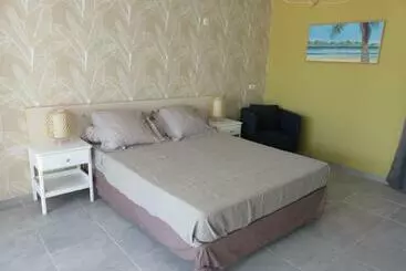 تختخواب و صبحانه Les Terrasses D'arutoli