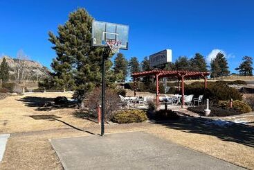 בית מלון כפרי Blue Door Inn